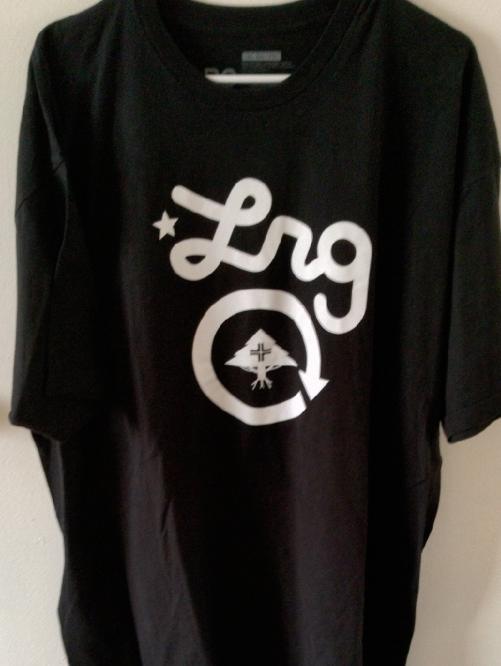 🦋MENS LRG T-SHIRT 🦋